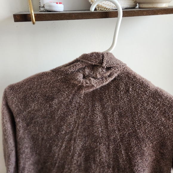 Barefoot Dreams Island Wrap - Picture 10 of 10